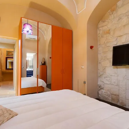 Casa Dei Conti Di Apartment